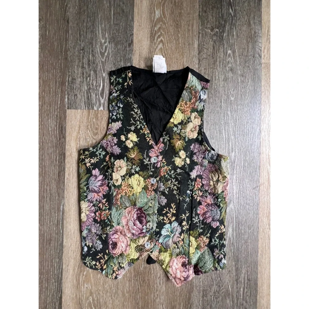 CT ME Tapestry Vest Women Medium Black Floral Vintage 90s Button Front Boho USA